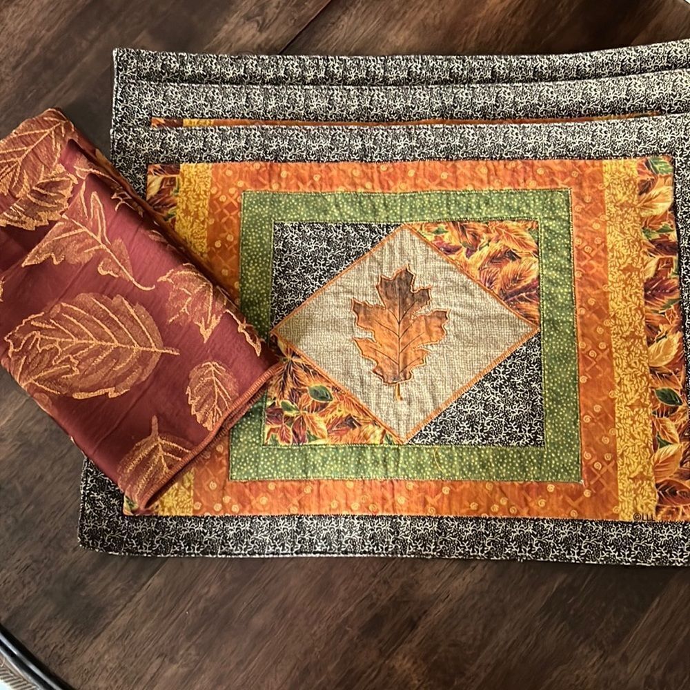 Autumnal Set of 3 Leaf Reversible Quilted Placemats and (3) Napkin Mismatch Set